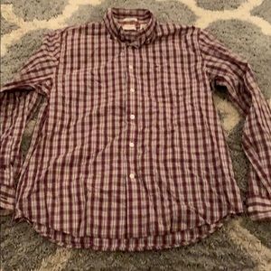 Dockers classic fit men’s shirt. Size Medium.